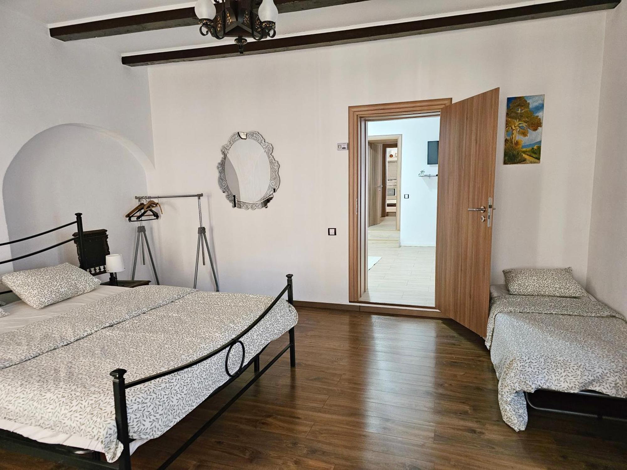 Central Cozy House Sibiu Apartment Екстериор снимка