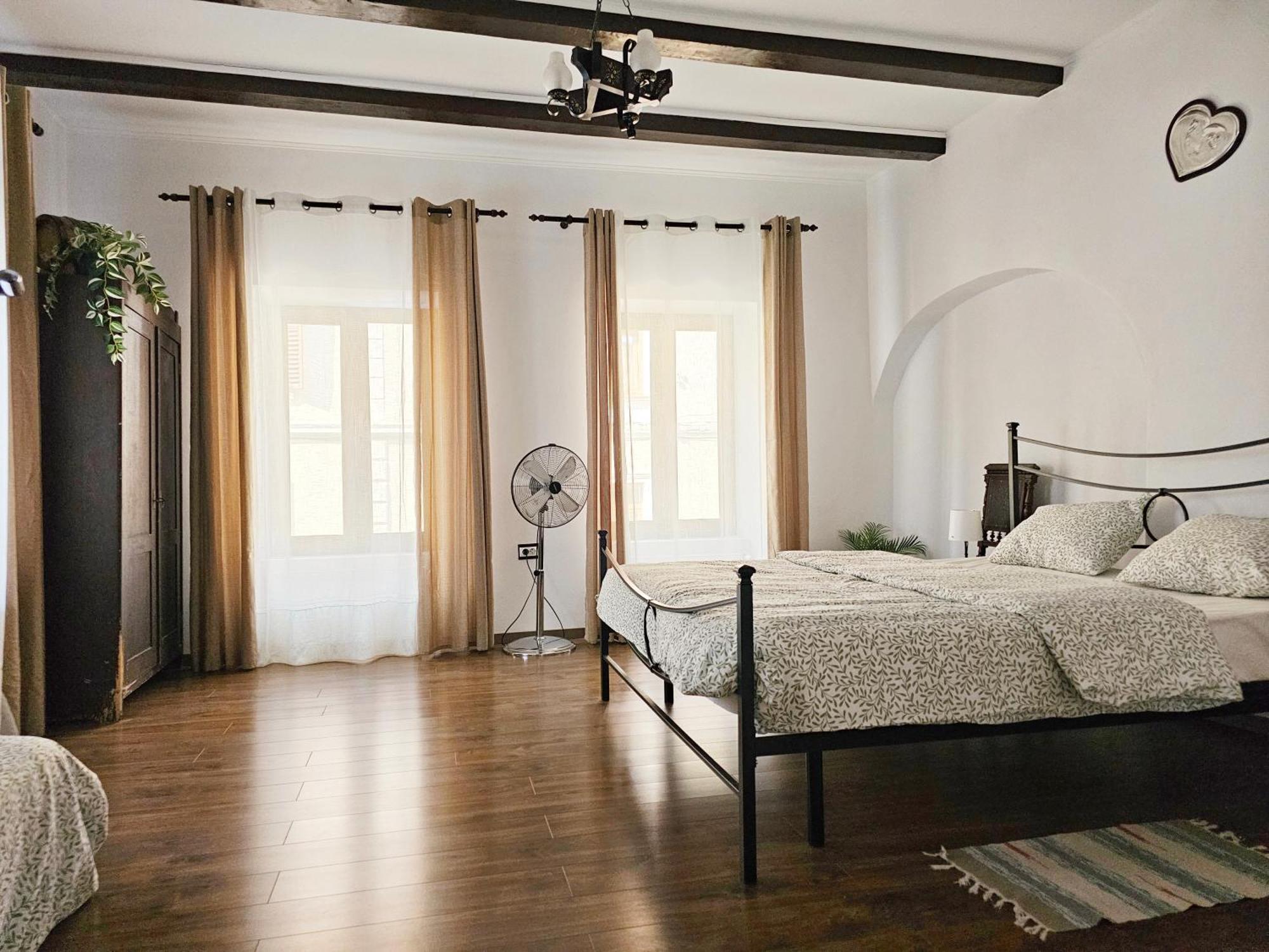 Central Cozy House Sibiu Apartment Екстериор снимка